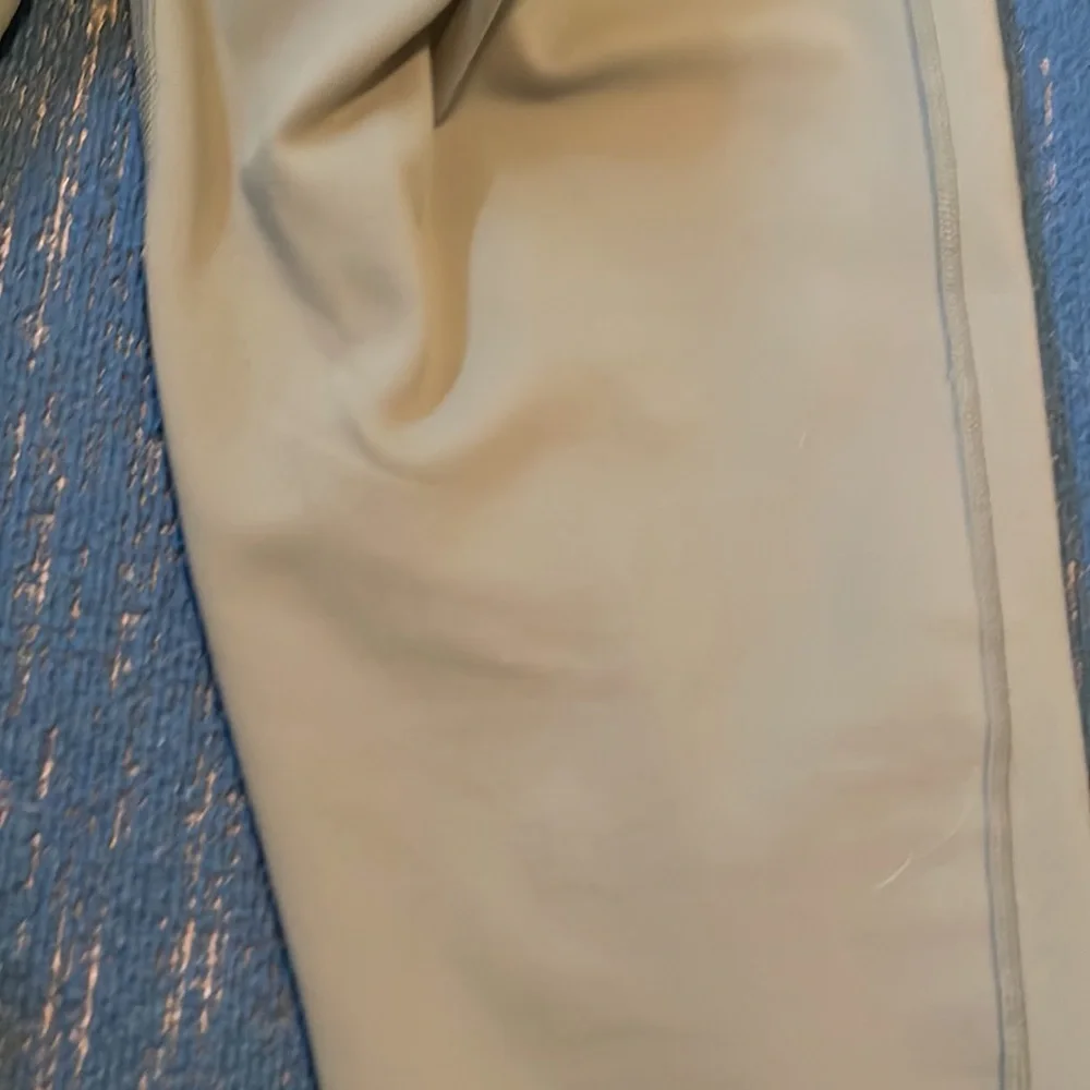 EUC Fabletics power hold workout pants - Picture 5 of 5